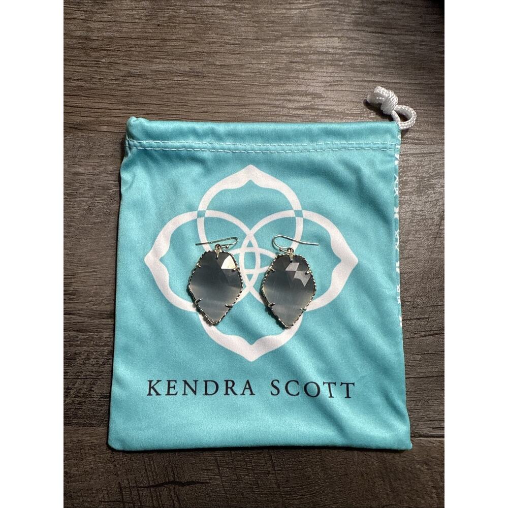 Kendra Scott Sophee Slate Gray Earrings w/ Bag